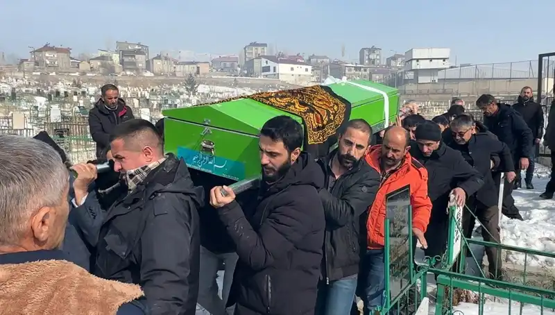 Genç Kız Elektrik Akımına Kapılarak Hayatını Kaybetti, Acı Sonrası Toprağa Verildi