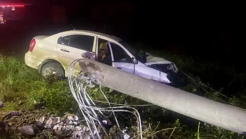 Beton Direğe Çarpan Sürücünün Hayatta Kalma Mücadelesi!