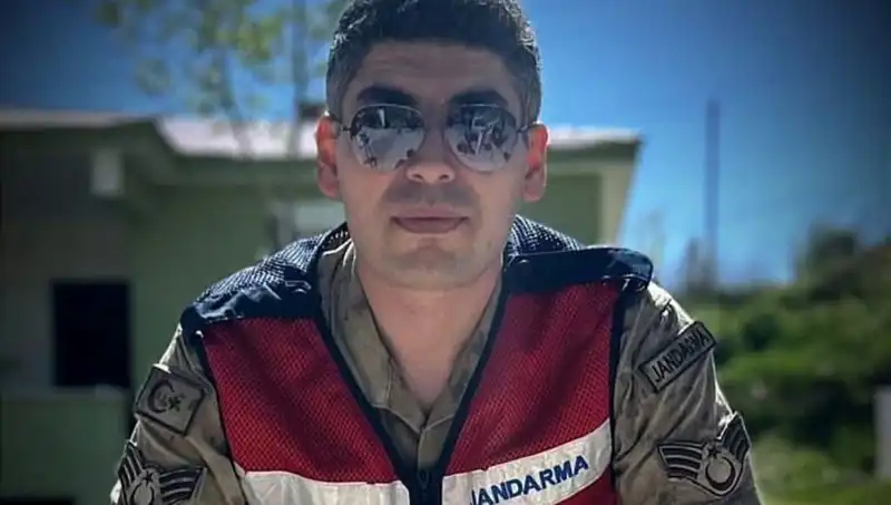 Kadir Astsubay'ın Ani Vefatı: Halı Saha Maçında Hayatını Kaybetti