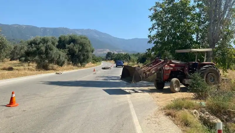 İzmir’de Motosiklet Kazası: Sürücü Ağır Yaralı, Olay Yeri Kan Gölüne Döndü