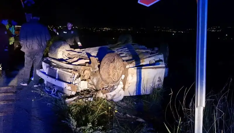 Otomobil Şarampole Devrildi: Kaza Sonuçları ve Hayat Kurtarma Çabaları