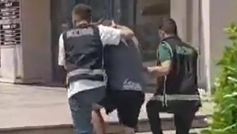 Sahte Dövizle Alışveriş Yapan Turiste Şok Sınır Dışı Cezası!