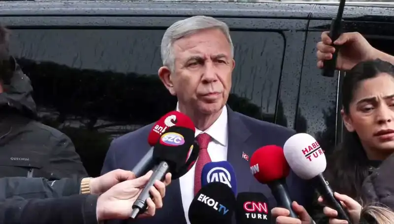 Mansur Yavaş’ın Dilek İmamoğlu Ziyareti: Hukukun Önemi Vurgulandı