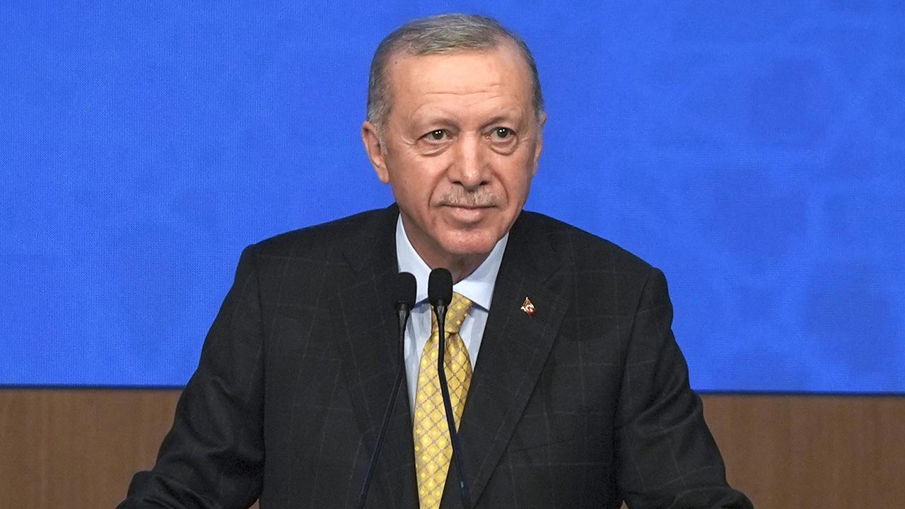 Cumhurbaşkanı Erdoğan: Deprem bölgesindeki konutlar yıl sonu teslim edilecek