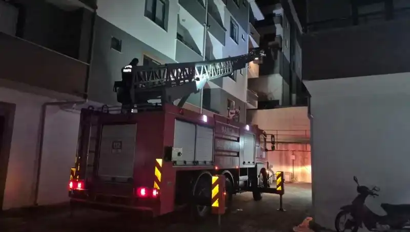 Uyuyakalan Çocuk Sevimliliğiyle Mahallede Şaşkınlık Yarattı