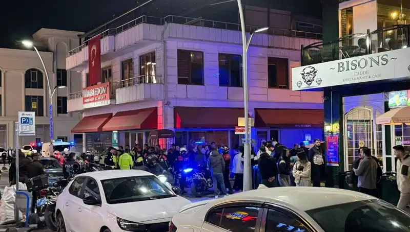 Kafe Sahibine Bıçakla Saldırı: Havaya Ateş Açan Şahıs Yakalandı