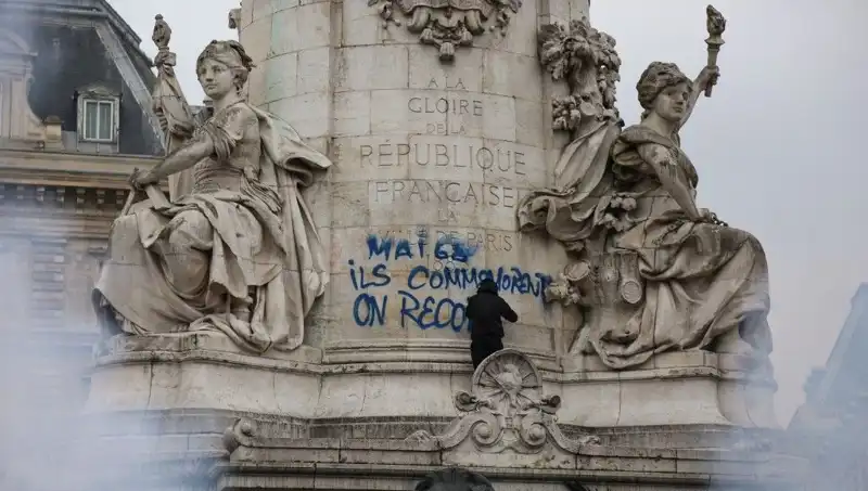 Paris'te Grafiti Sanatı: Belediye, Sıfır Tolerans Politikasıyla Savaş Açtı!