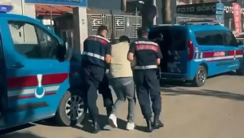 10 İlde Yapılan Büyük Operasyonda 74 Kişi Gözaltında