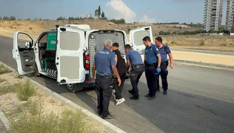 Yol Kenarında Bulunan Gizemli Ceset, Şehirde Şok Etkisi Yarattı