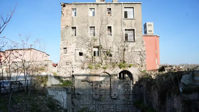 İstanbul'un 1600 Yıllık Tarihi Binası Geçmişe Yolculuk Ettiriyor