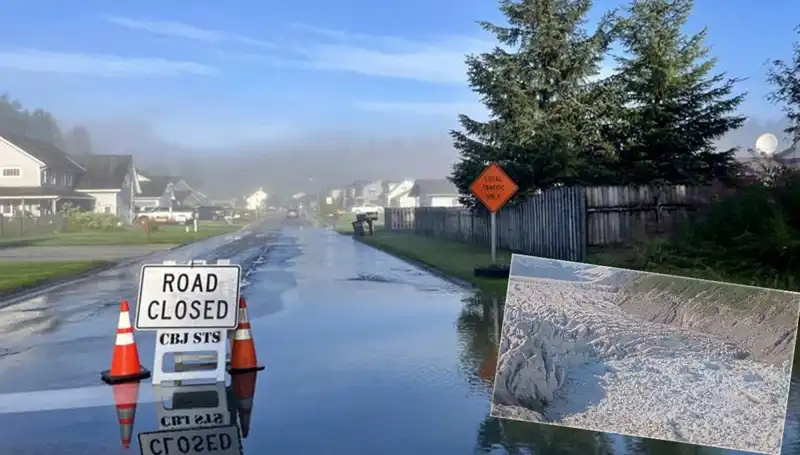 Alaska'da Buzul Barajı Taşarken Tahliye Çağrısı Yapıldı