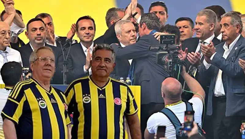 Aziz Yıldırım'ın Ekibinden Ali Koç'a Kapsamlı İstifa ve Adaylık Çağrısı