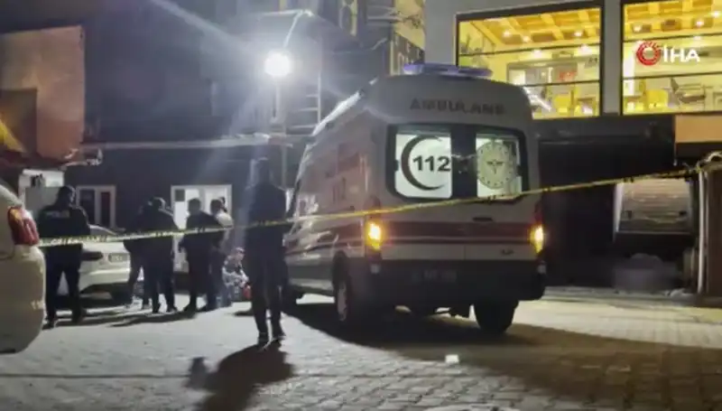Gece Kulübü Önünde Alacak Verecek Tartışması Kanlı İfadesini Buldu