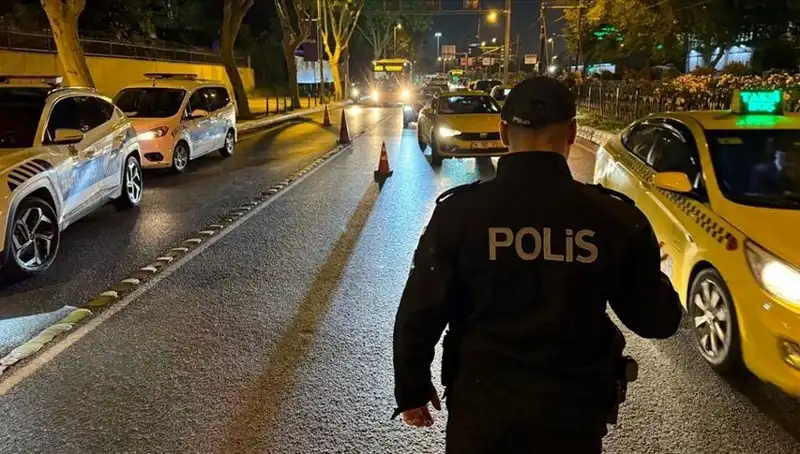 İstanbul'da Huzur Operasyonu: 1,5 Bin Kişi Gözaltına Alındı