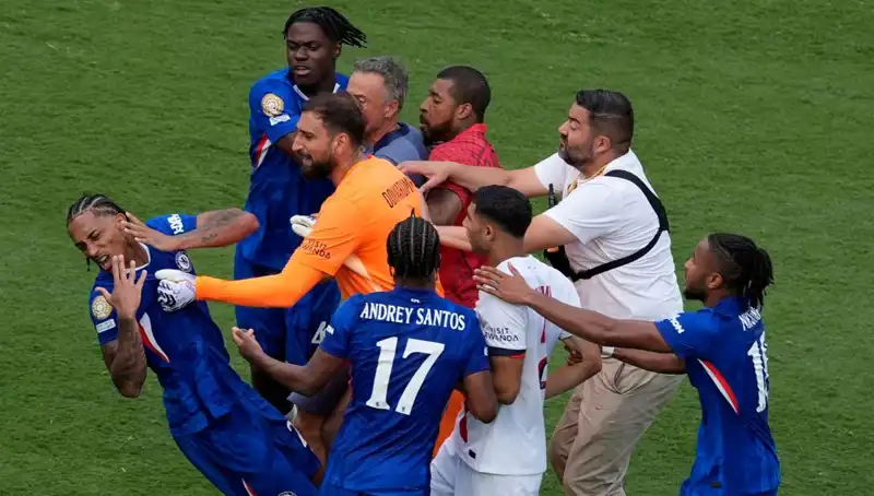 Dev Finalin Ardından Şok Eden Olay: Teknik Direktörden Futbolcuya Yumruk