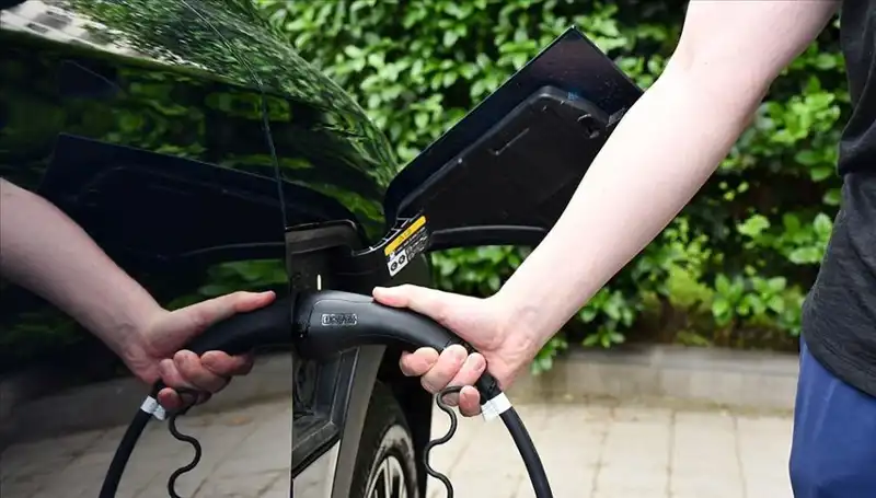 ABD, İnşaatın Geleceğini Şekillendiriyor: İngiltere Elektrikli Araç Üreticilerine Destek Veriyor
