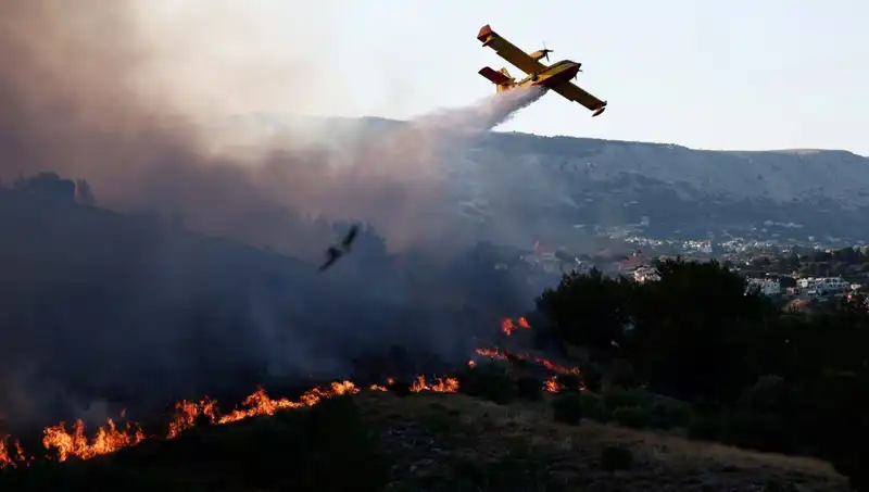 Sakız Adası’ndaki Orman Yangını: Günlerdir Süren Mücadelede Kontrol Altına Alındı