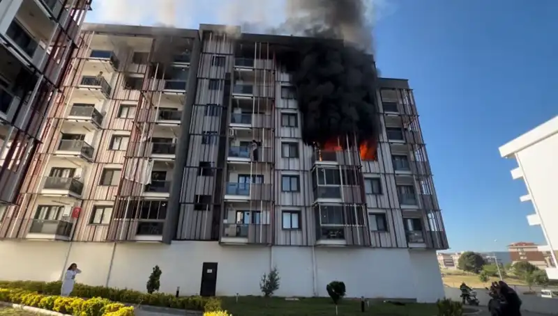Çanakkale'de Yangın Korkusu: Sabahın İlk Işıkları Korku Dolu Anlarla Başladı