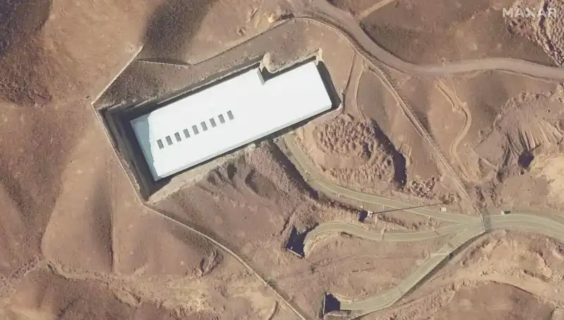 UAEA, İran'daki Denetçilerini Çekerek Dünya Çapında Endişelere Yol Açtı