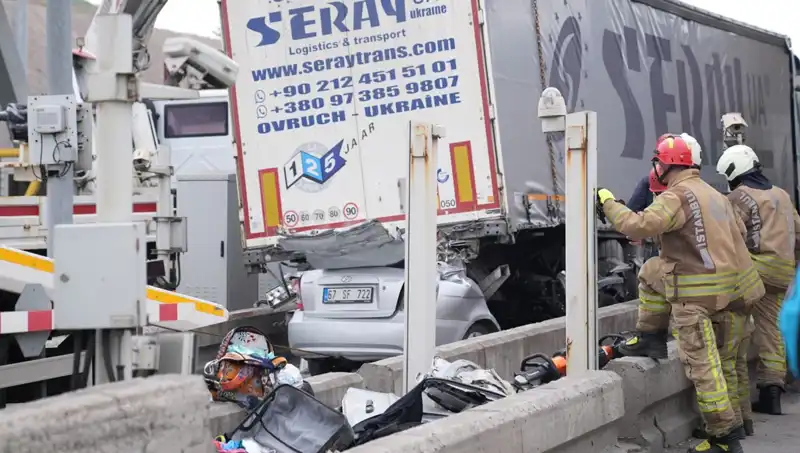 Bayram Tatilinde Trafikte Yaşanan Korkunç Dramatik Sonuçlar