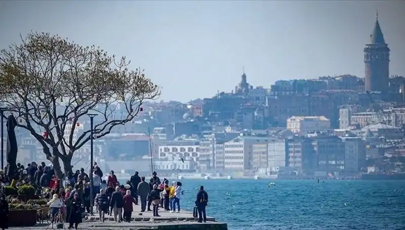 İstanbul Bahar Havasına Yeniden Kavuşuyor: Hafta Sonu İçin Beklentiler
