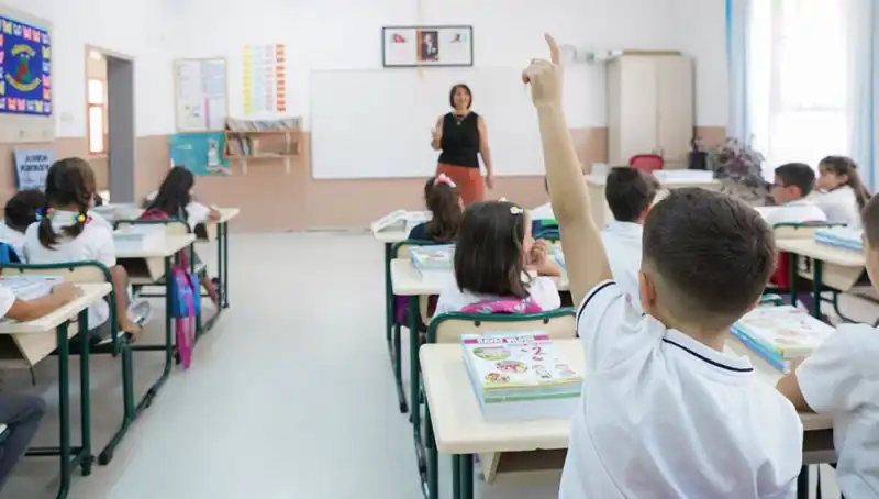 Ek Ders Ödemeleri Bayram Öncesi Öğretmenlerin Hesaplarında mı Olacak?