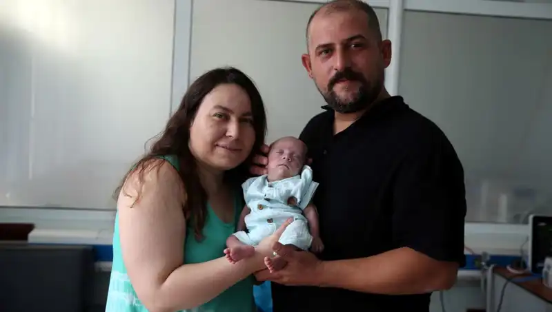 Minik Mucize: 800 Gram Doğup 4 Ay Yoğun Bakımda Kaldı