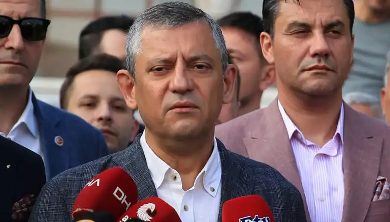 Sandıkları Ortadan Kaldırma Planı: Özgür Özel’den Sert Eleştiriler