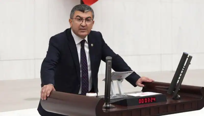 Gelecek Partisi’nden Sarsıcı İstifa: Hasan Ekici Neden Ayrıldı?