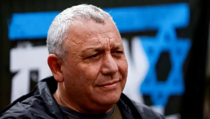 İsrail'de Tarihi Değişim: Gadi Eisenkot İstifa Etti, Siyasi Kriz Başladı