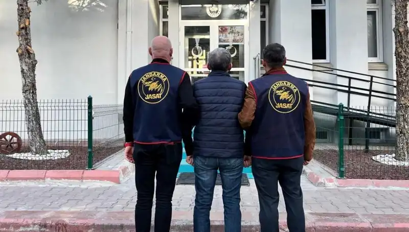 FETÖ'nün Kripto İsimlerinden Emniyet Müdürü Yakalandı: MİT TIR'ları Sırasında Ne Oldu?