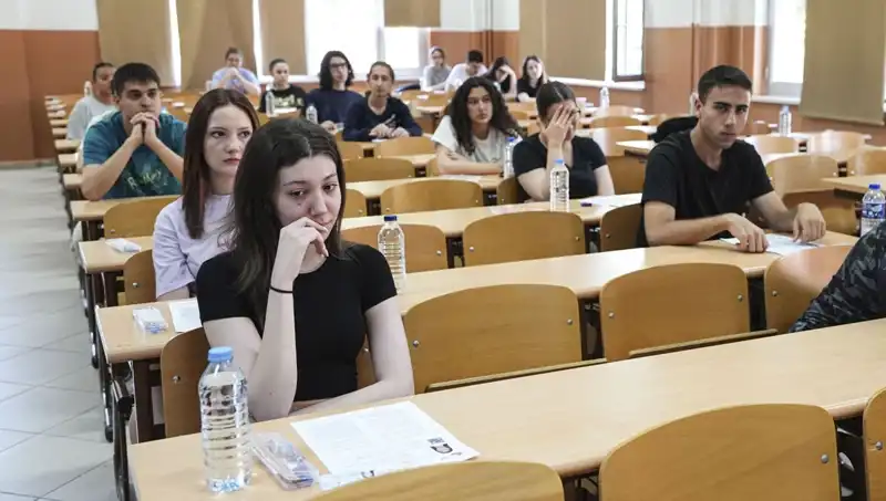 YKS Sonuçları Açıklandı: Öğrenci ve Ailelerde Gerilim Doruğa Ulaştı