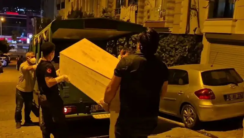 Esenyurt'ta Gizemli Ölüm: Kadın Cesedi Bulundu, Olayın Perde Arkası Nedir?