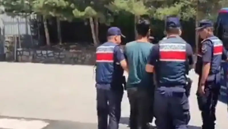 Türkiye Genelinde DAEŞ Operasyonları: 14 İlde 26 Kişi Gözaltında
