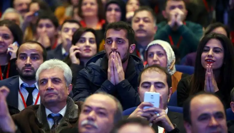 2025’te 15 Bin Sözleşmeli Öğretmen Alımı: Sınav Tarihleri ve Detaylar