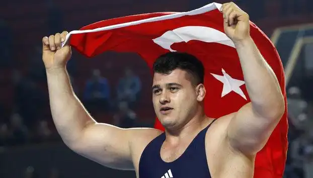 Milli Güreşçi Rıza Kayaalp’e Şok Ceza: 4 Yıl Men Aldı!