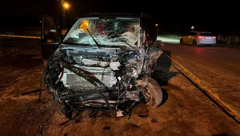 Amasya'da Kafa Kafaya Gelen Araçlar Feci Bir Kazaya Neden Oldu