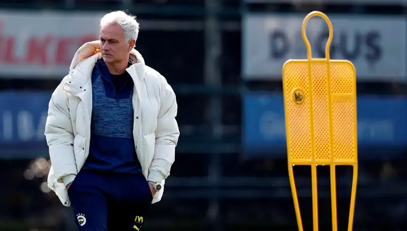 8 Mart'ta Fatura Mourinho'ya Kesildi: Futbol Dünyasında Şok Gelişmeler