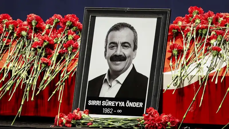 Meclis'te Sırrı Süreyya Önder Anması: Kalpler Birleşti, Akıllar Yeniden Canlandı