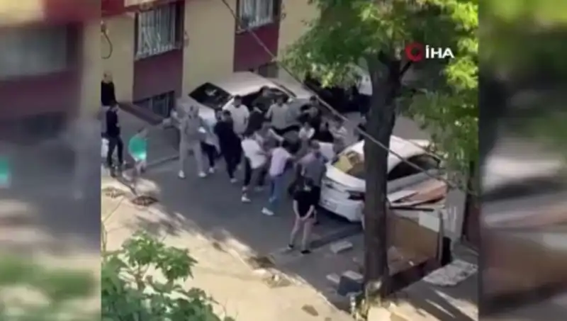 Madde Bağımlılığıyla Mücadelede Alışılmadık Çözüm: Meydan Dayakları