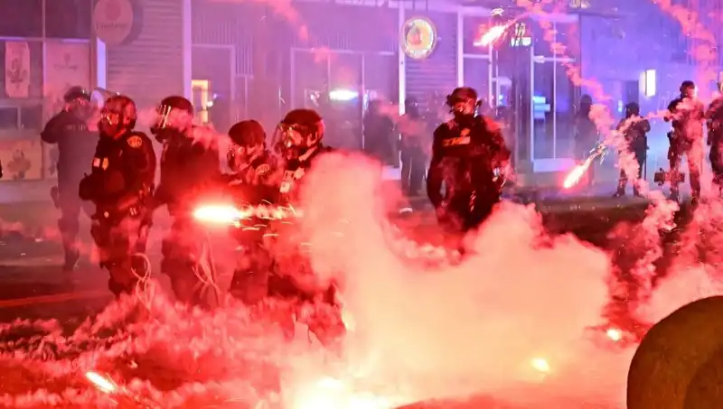 ABD'de Los Angeles'taki Protestolar Sadece Başlangıç Mı?