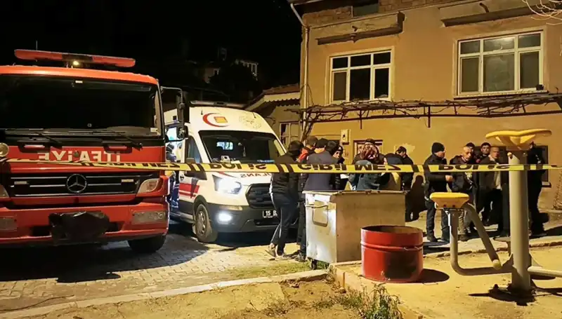 70 Yaşındaki Adamın Cansız Bedeni Yangından Sonra Bulundu
