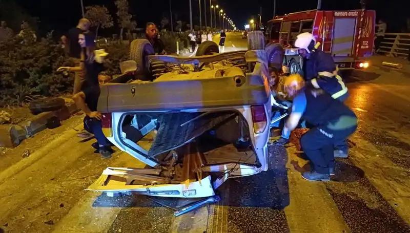 Kavşakta Meydana Gelen Feci Kazada 7 Kişi Yaralandı