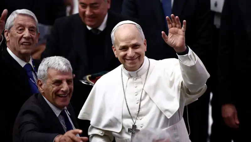 Papa Leo'nun Soyadındaki Gizemli Aşk Hikayesinin Perdesini Aralıyoruz
