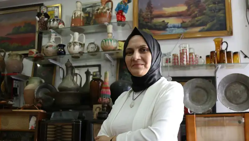 Eşine Eski Eşyalar Yüzünden Kızan Adam, Şimdi Para Kazanıyor!