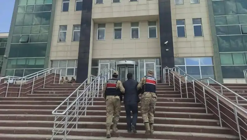 Hapis Cezasıyla Aranan Şahıs, Saklandığı Yerde Operasyonla Yakalandı