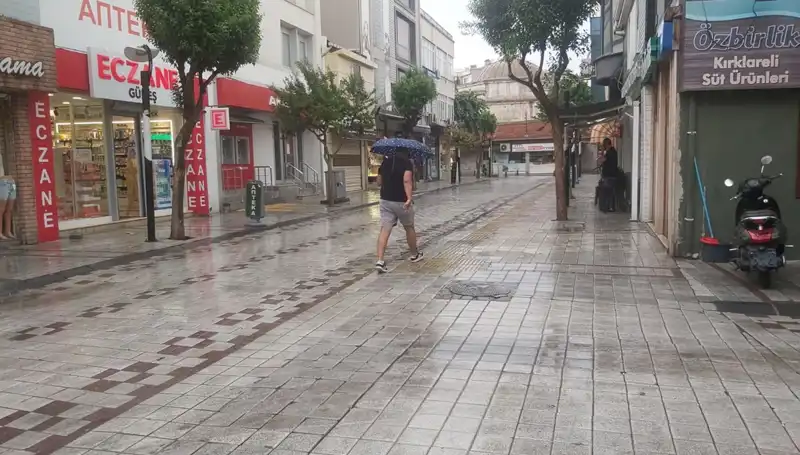 Kırklareli'de Sağanak Yağış Hayatı Felç Etti: Son Durum Ne?