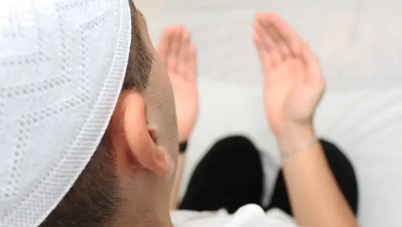 Seferi Namazı: Uzak Seyahatte Nasıl Açılmalı?