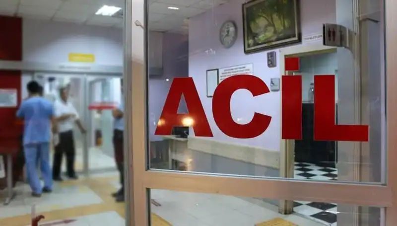 Uşak’taki Feci Kaza: Ağaca Çarpan Motosikletli Hayatını Kaybetti