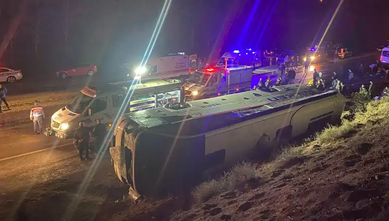 İşçi Servisi Şarampole Devrildi: 23 Kişi Yaralandı, Güvenlik Endişeleri Artıyor